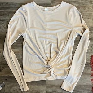 NWOT Lululemon Women’s twist waist long sleeve | cream
